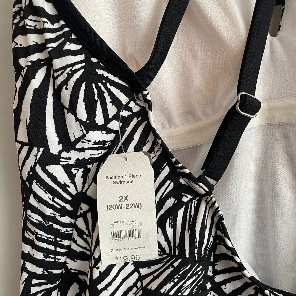 Time and Tru Women's Strappy One-Piece Swimsuit Size 2X- NEW! - Picture 5 of 8